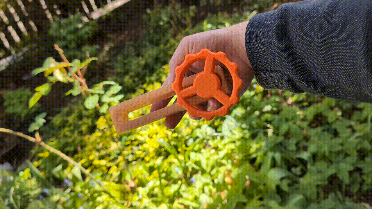 Gear fidget toy for a baby