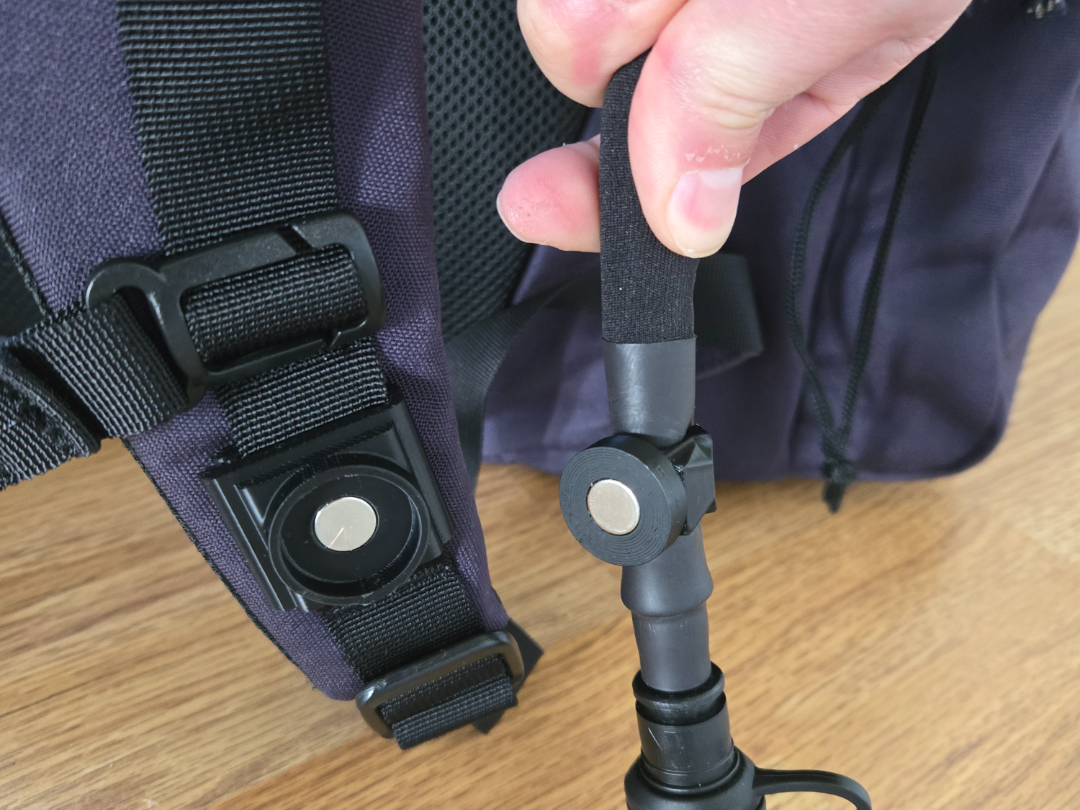 Squatch disc golf bag Camelbak clip/magnet clip