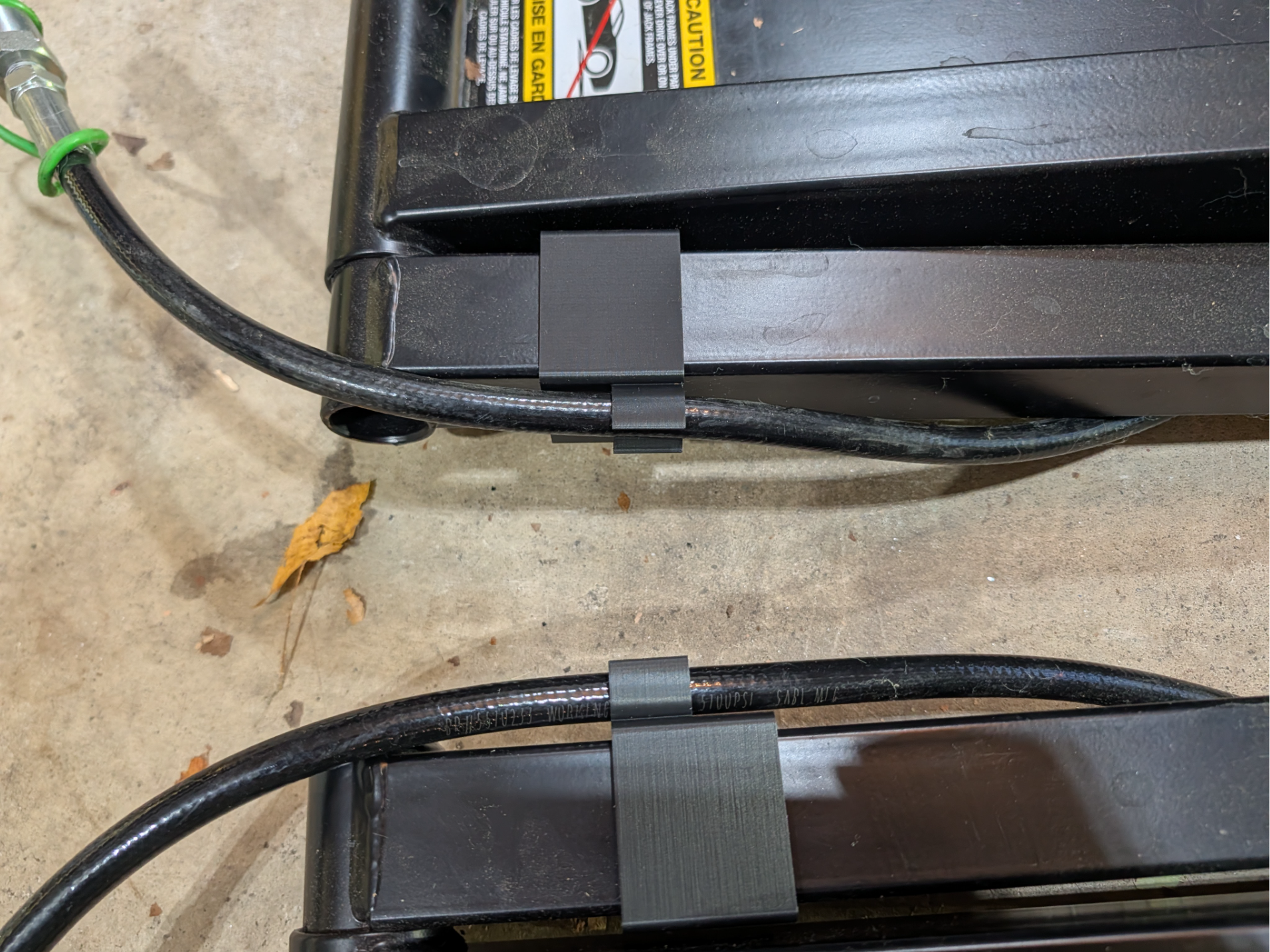 QuickJack 7000TLX Hose holder