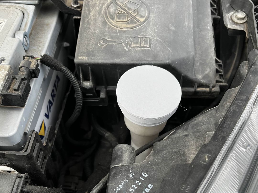 Cap for washer fluid reservoir for Opel Astra