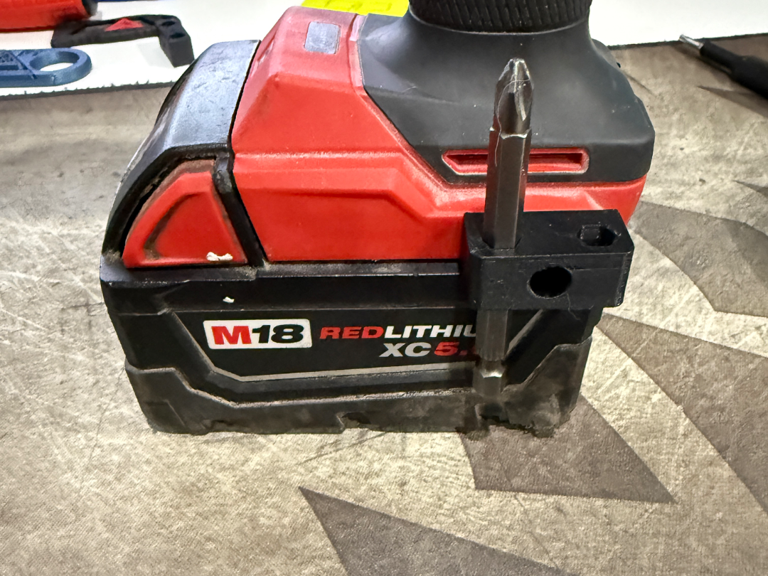 On Drill Drill/Driver bit holder