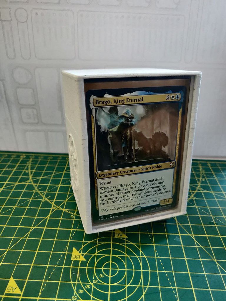 MTG Deckbox Commander with window