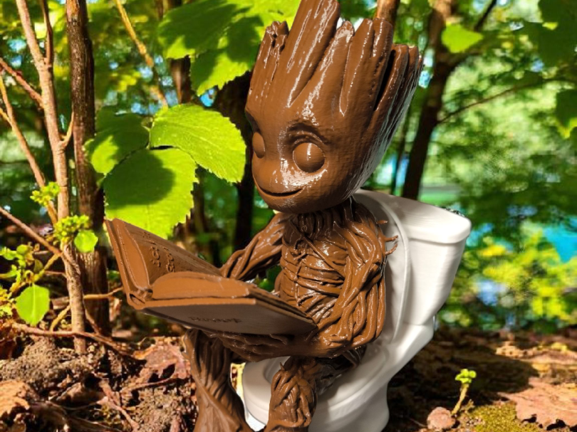 Groot auf dem WC