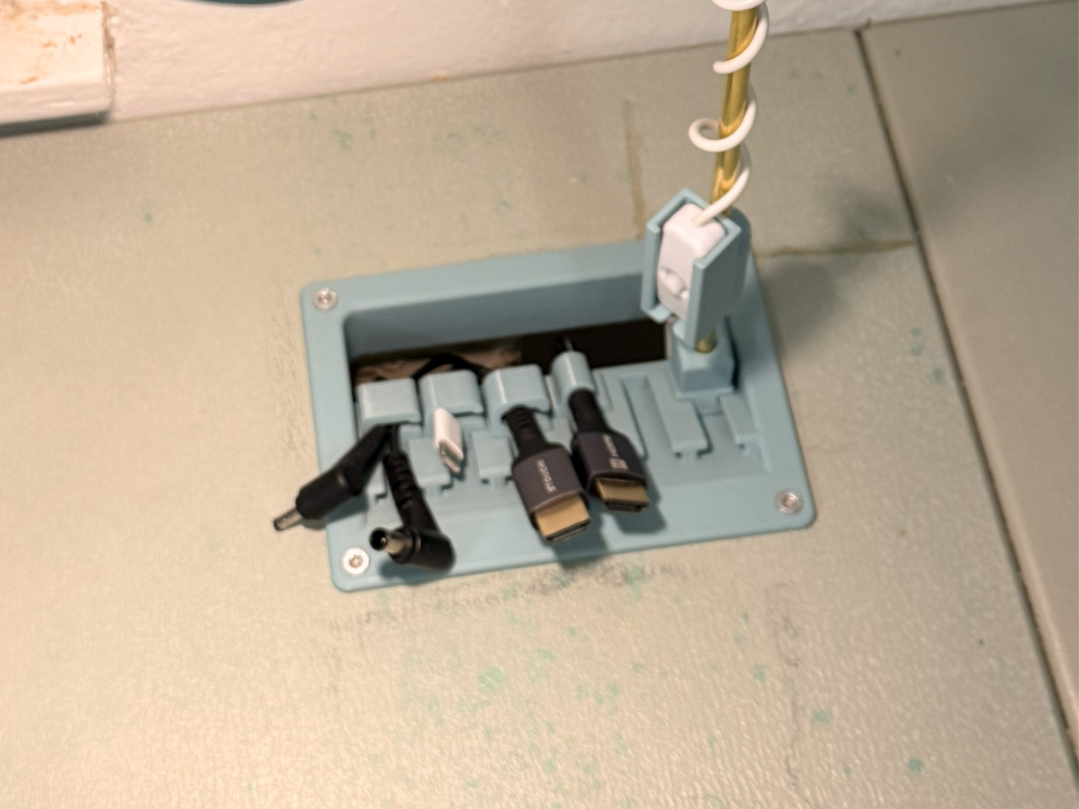 MHS-MS Einbau Kabeldurchlass Schreibtisch