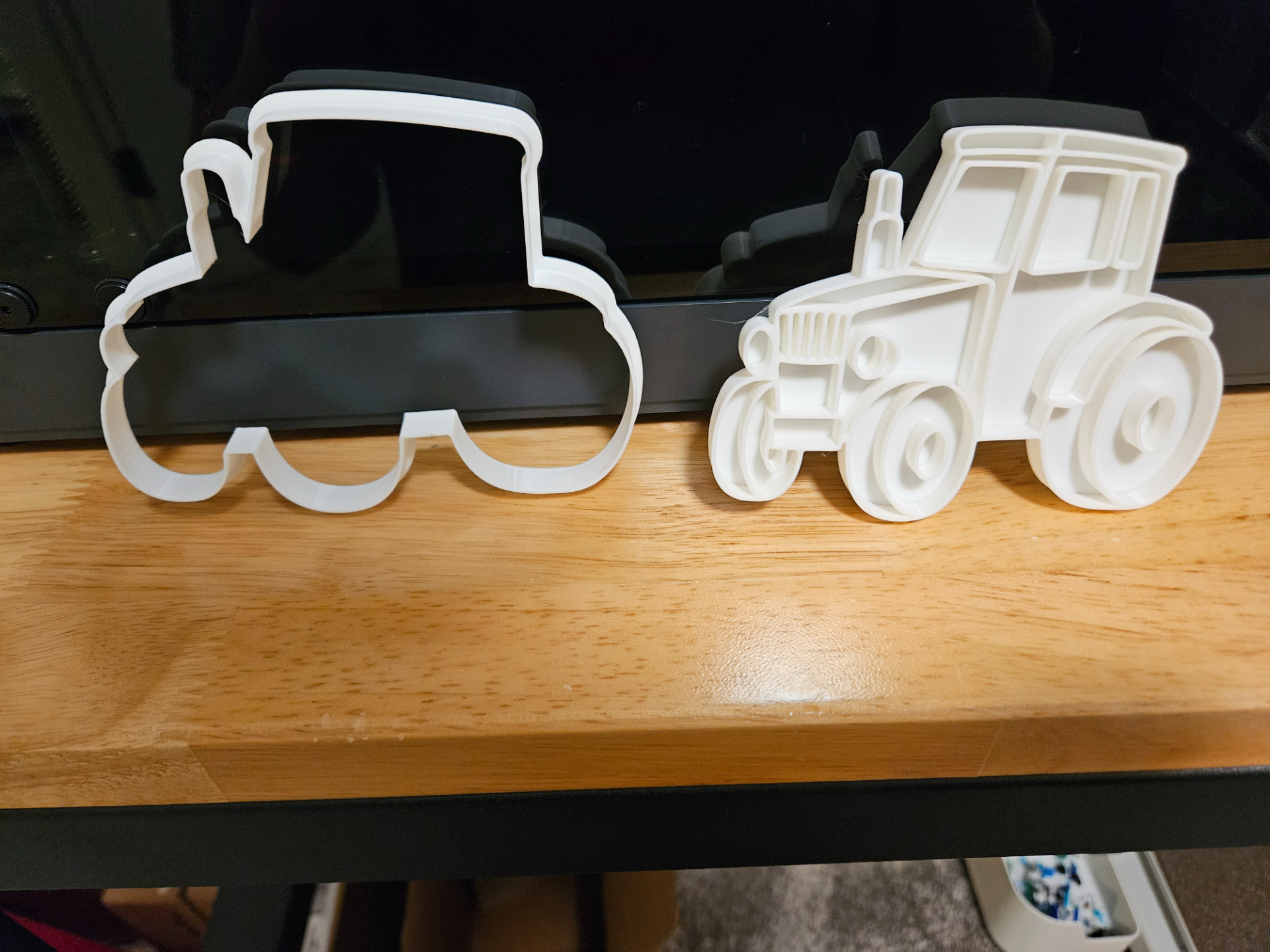 tractor cookie cutter