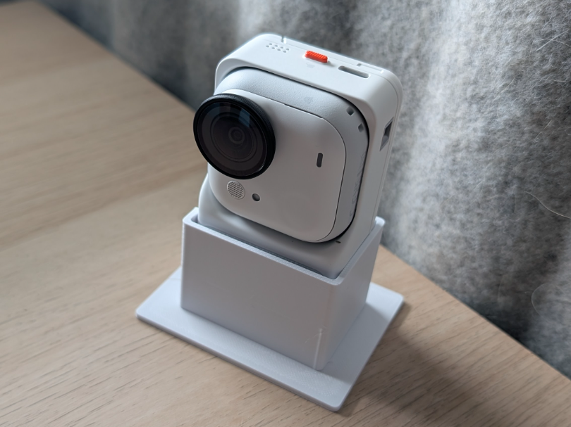 insta360 GO Ultra stand