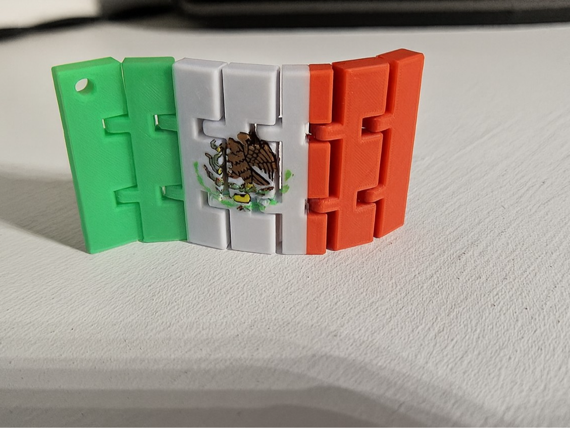 Mexican Flag Flexi Keychain