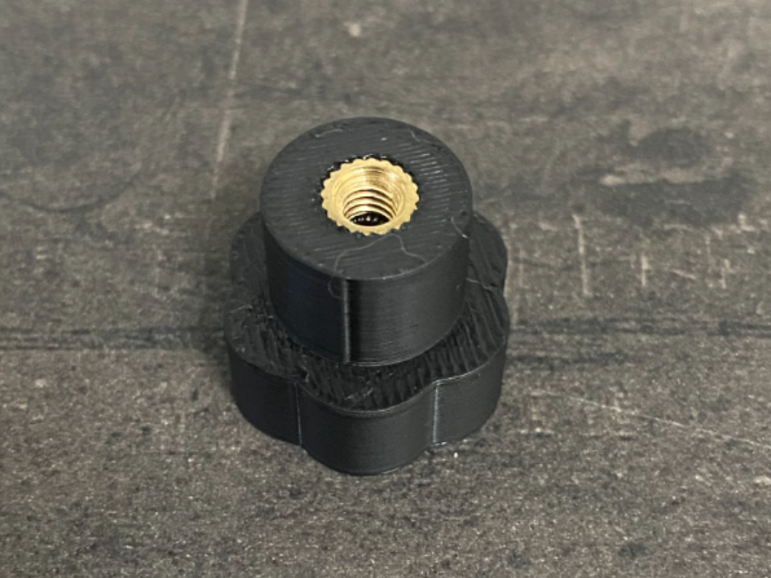 Pomello per dado in ottone m4