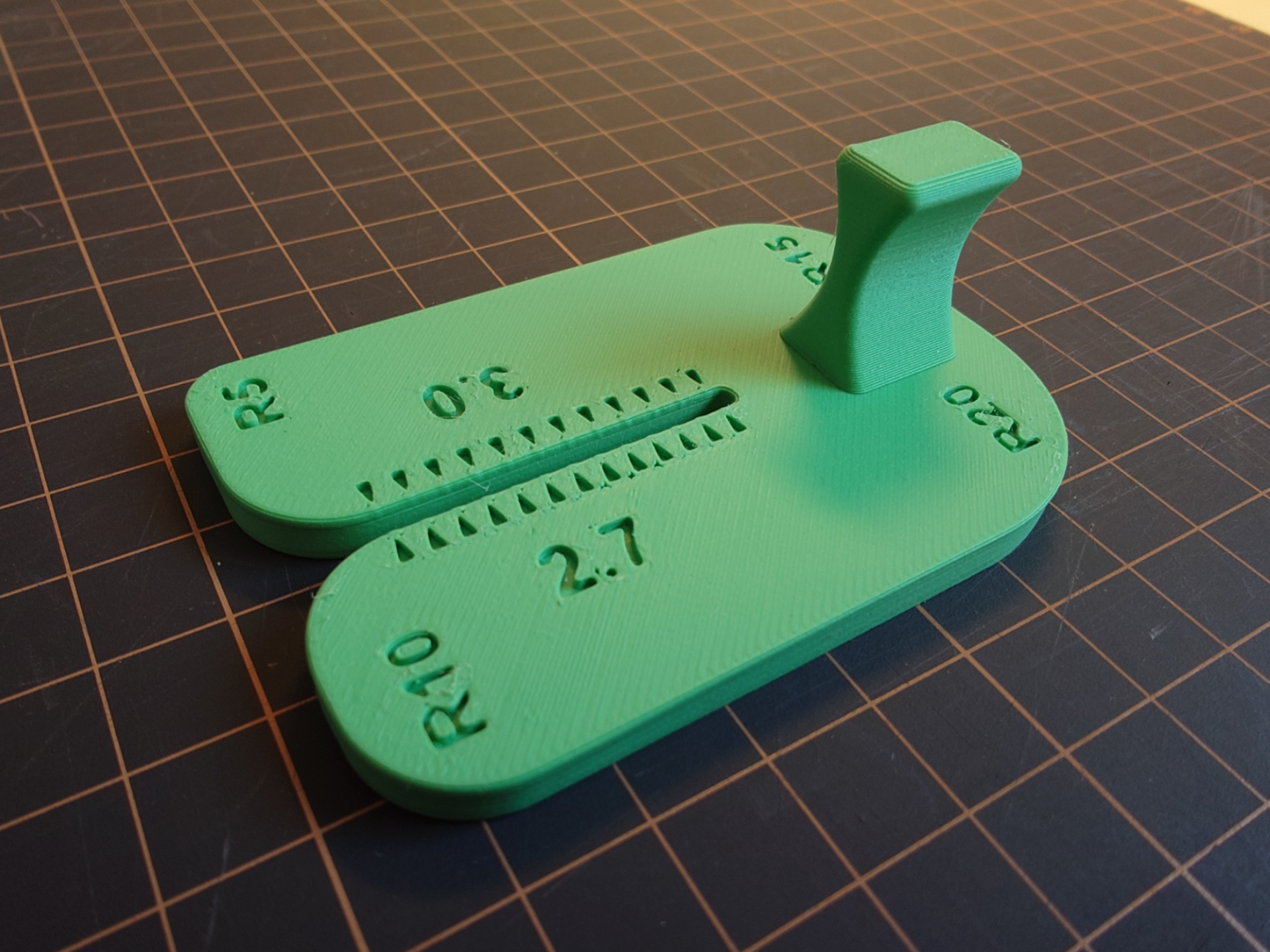 Pricking iron / chisel pull out board