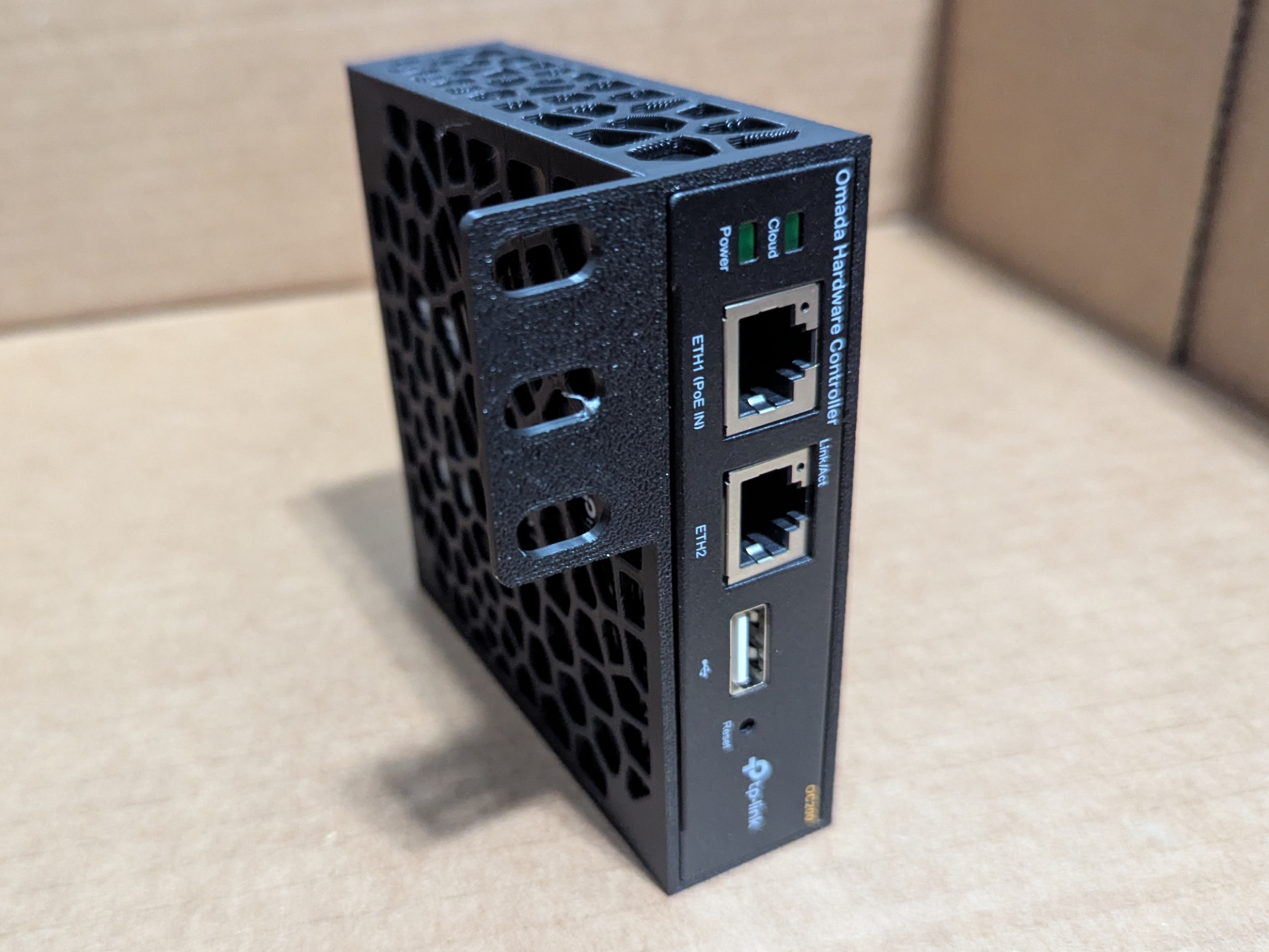 TP-Link Omada Controller OC200 & OC220 rack mount