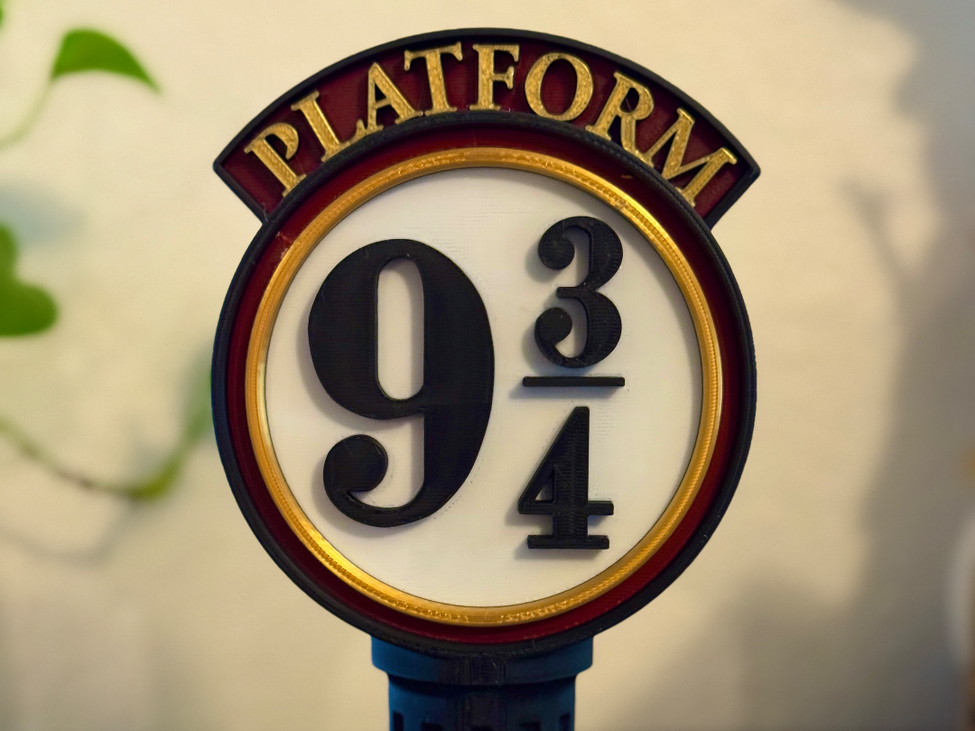Platform 9 3/4 Statue