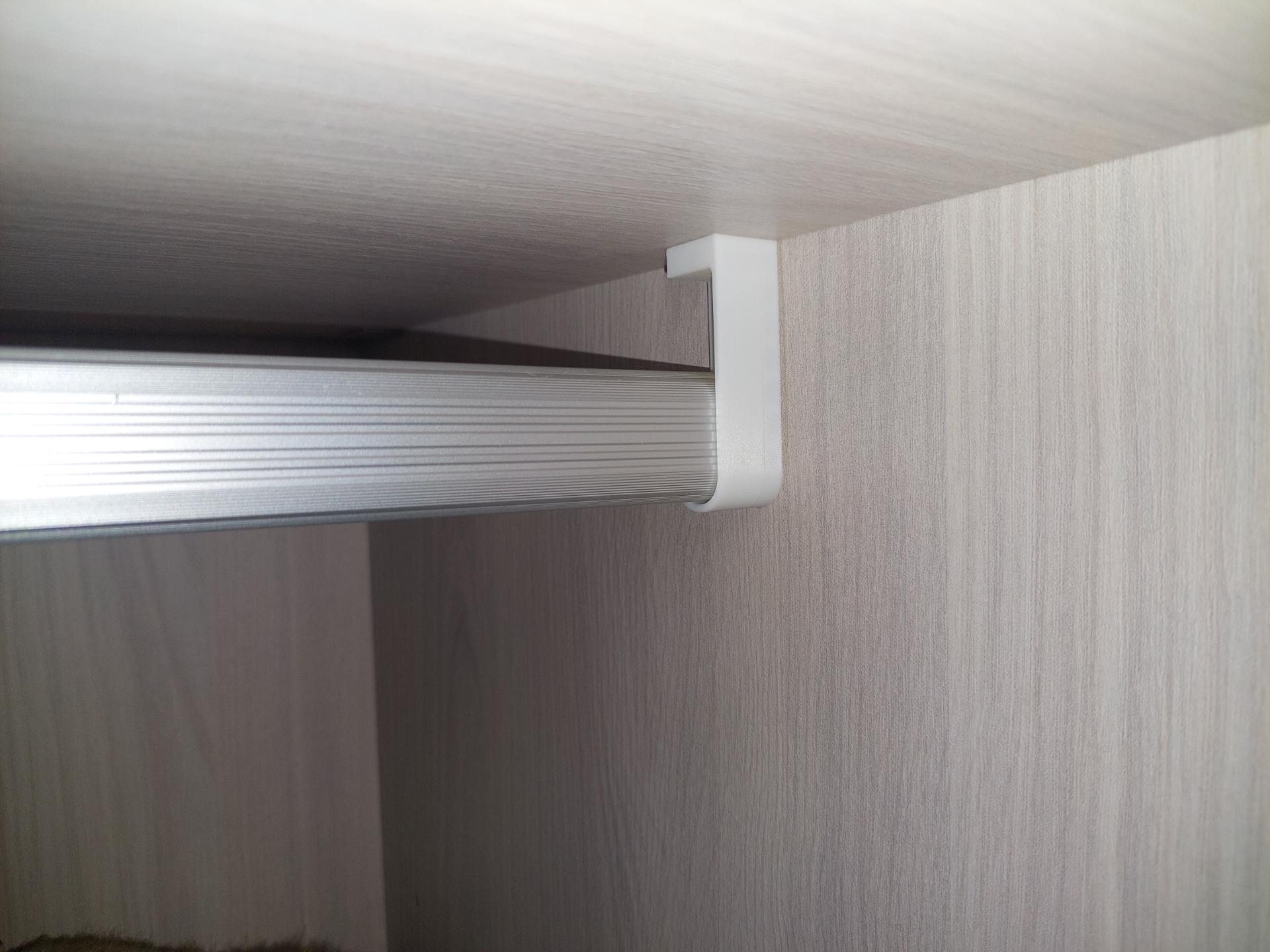 support for clothes rail