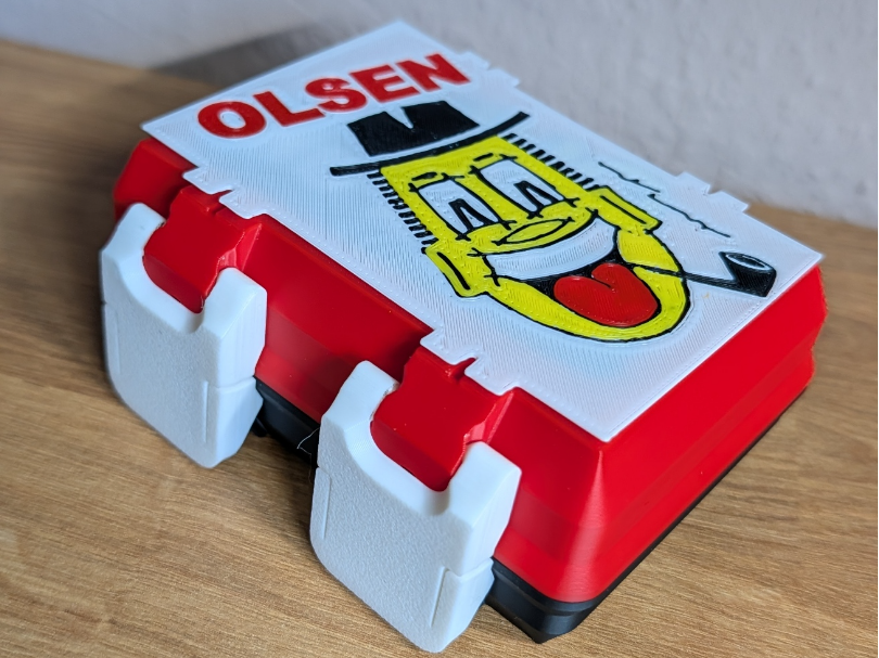 Olsen card deck case