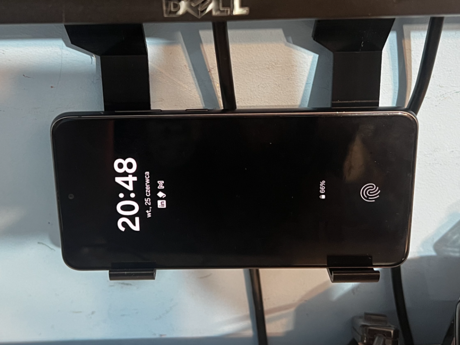 Phone holder / bracket for monitor