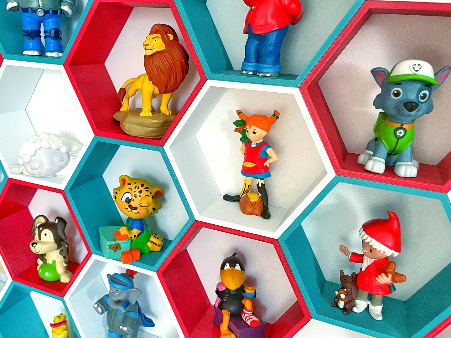 Shelf for Tonie figures / Regal für Tonie Figuren