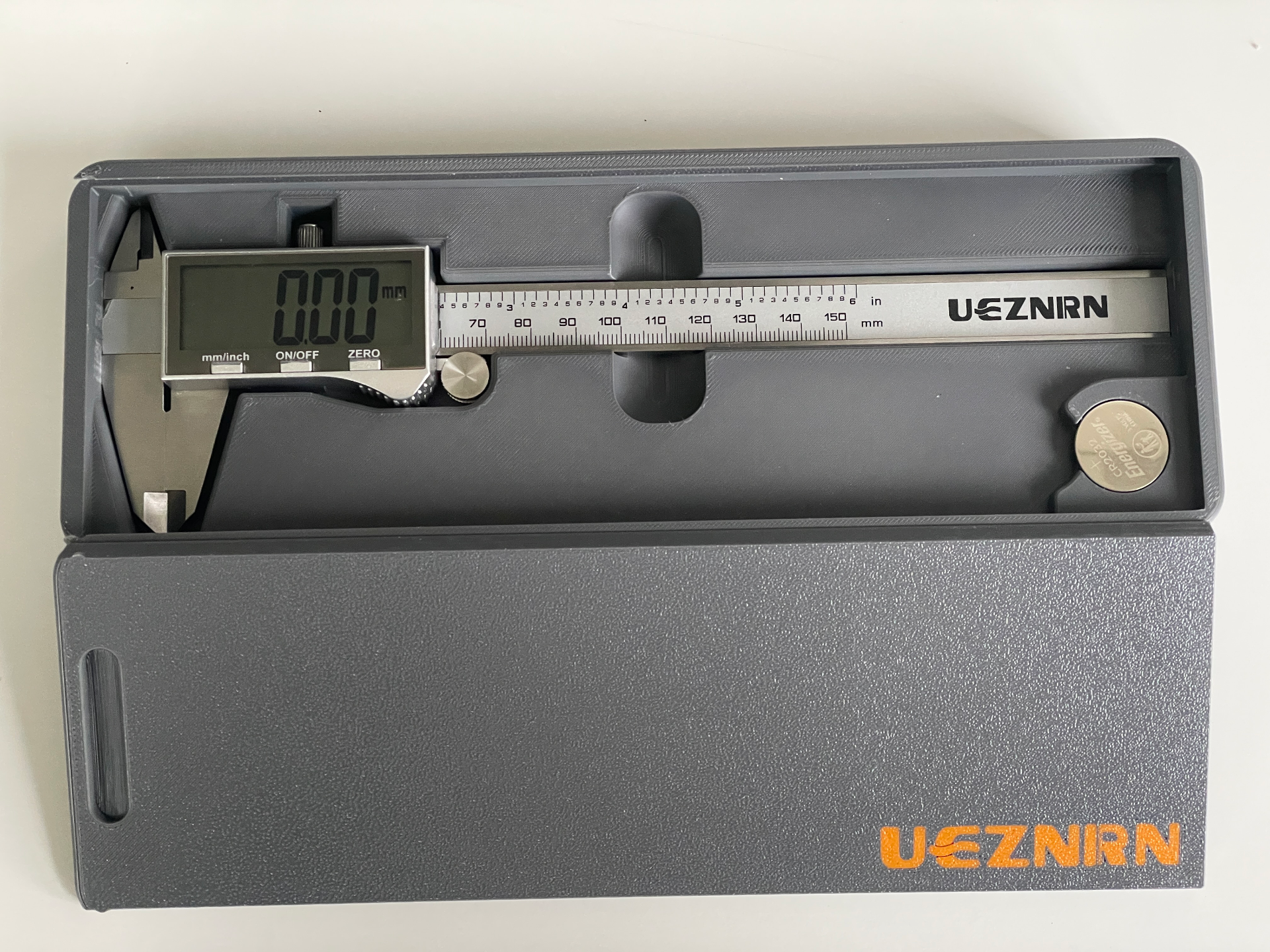 Box for the Ueznirn vernier caliper