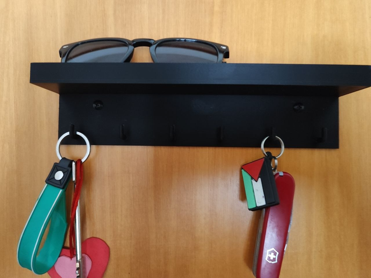 object  holder,  keychain,