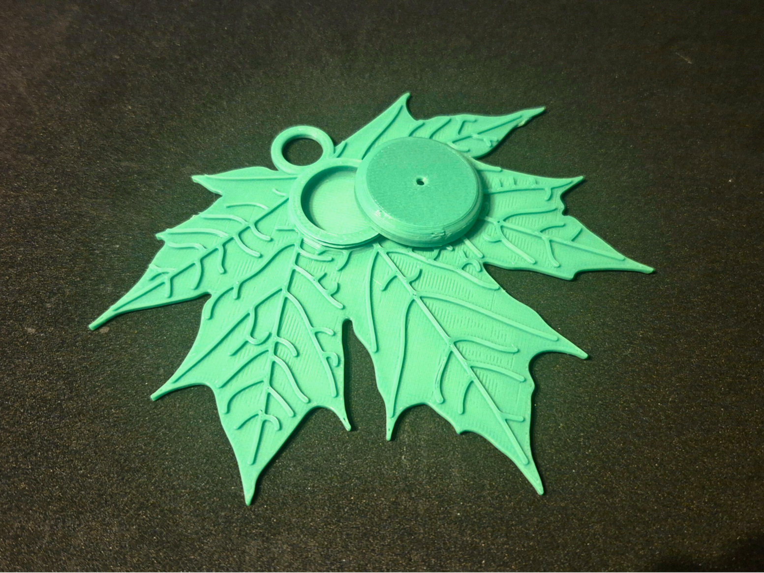 Nosework scent hide Maple leaf