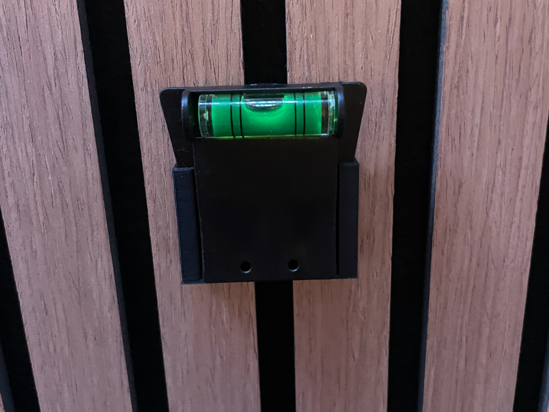 Bull's Darts Spirit Level Wall Moun