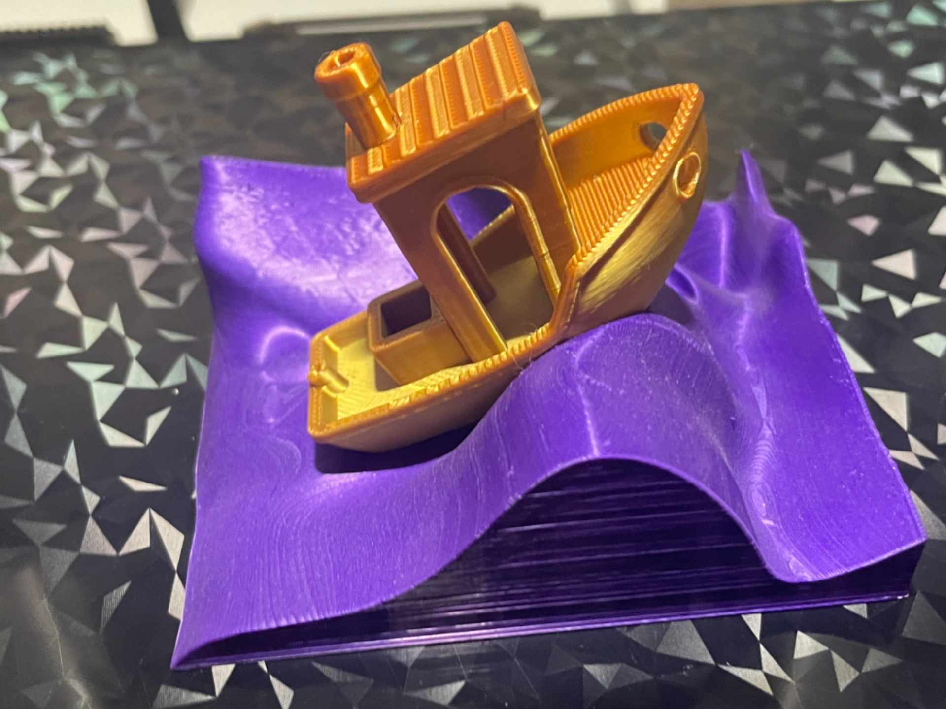Benchy wave stand