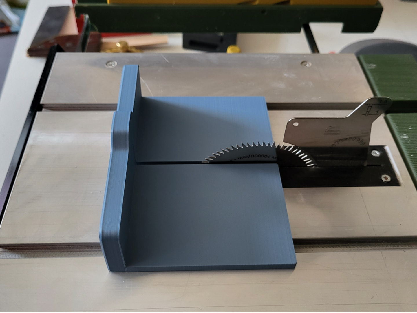 Table saw sled for Proxxon FET