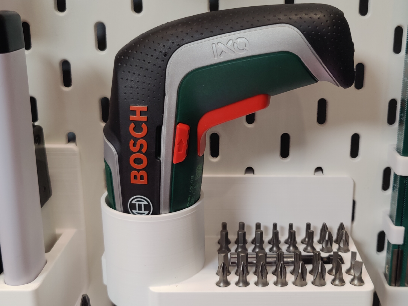 BOSCH IXO 7 Skadis holder