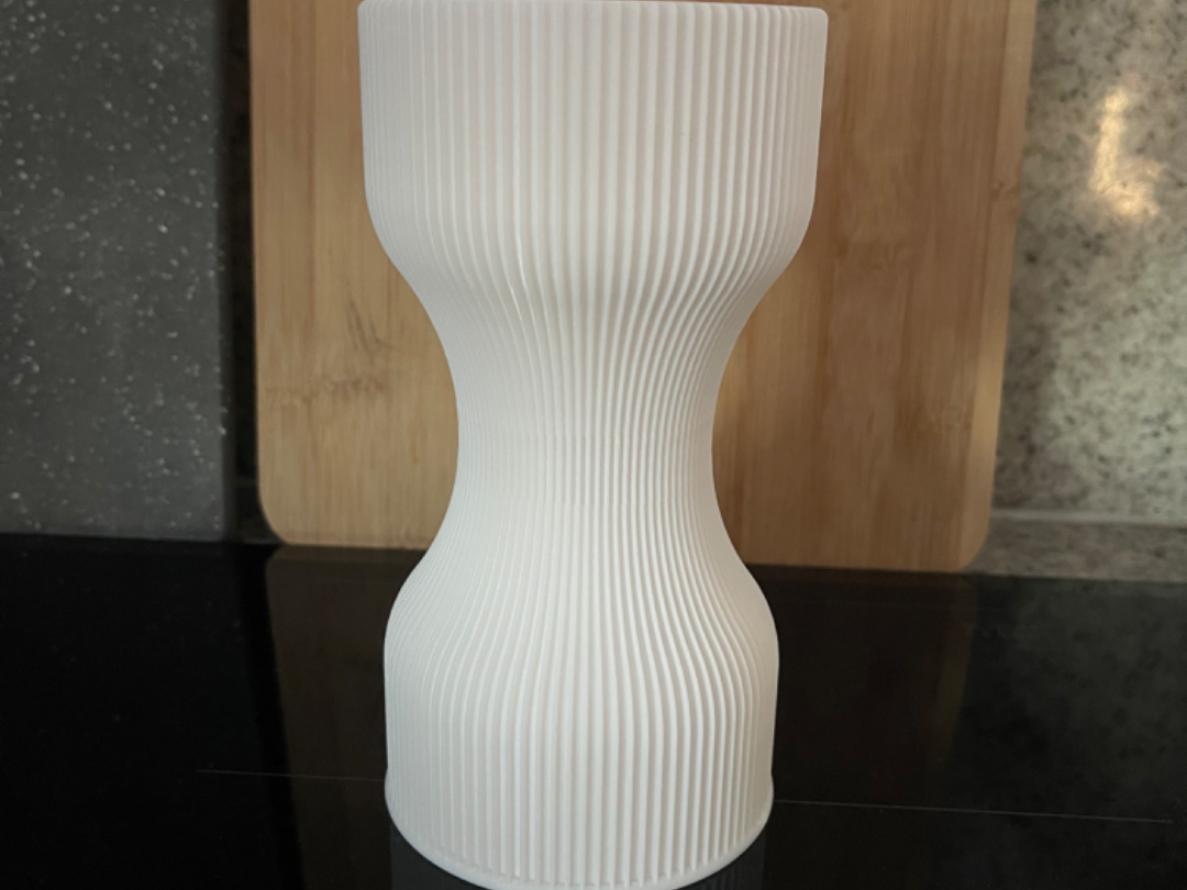 Elegante Gerippte Vase Modernes Design