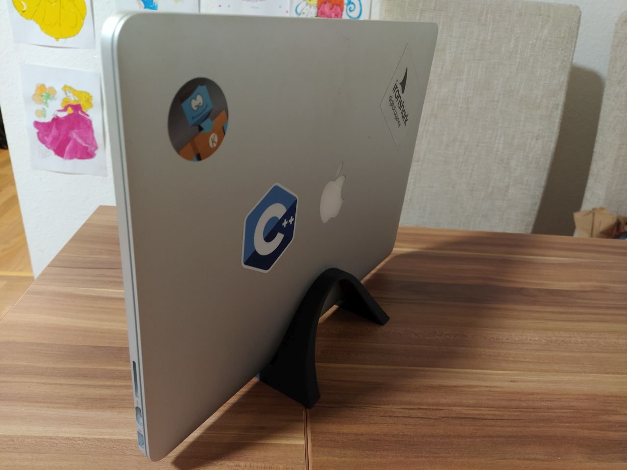 MacBook Pro 2015 Stand (+ other MacBooks/Laptops)