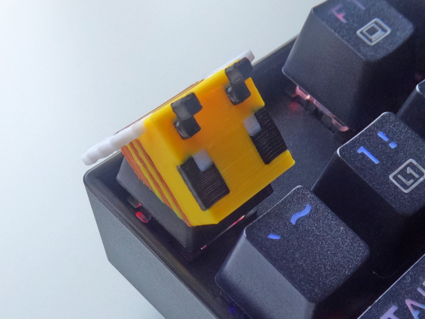 MINECRAFT BEE KEYCAP - GAMING - CUSTOM KEYCAP