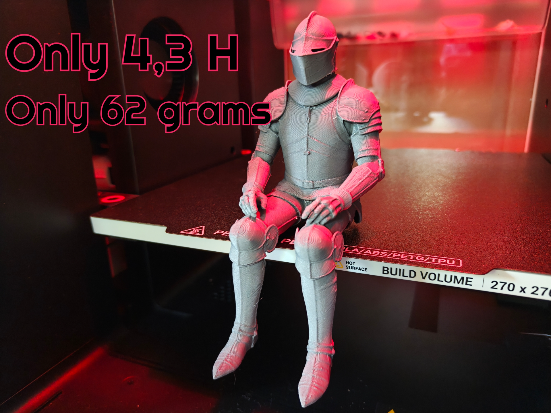 Sitting knight - detailed display piece