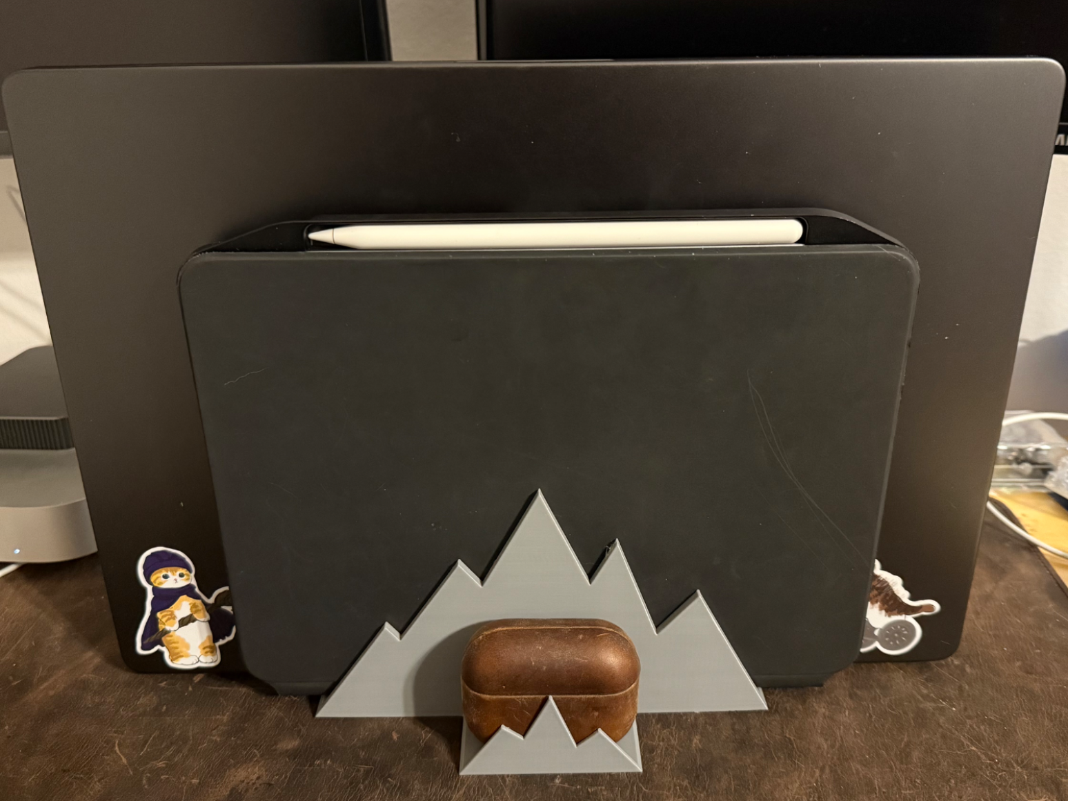 MacBook Pro/iPad Pro/Airpod Pro Stand