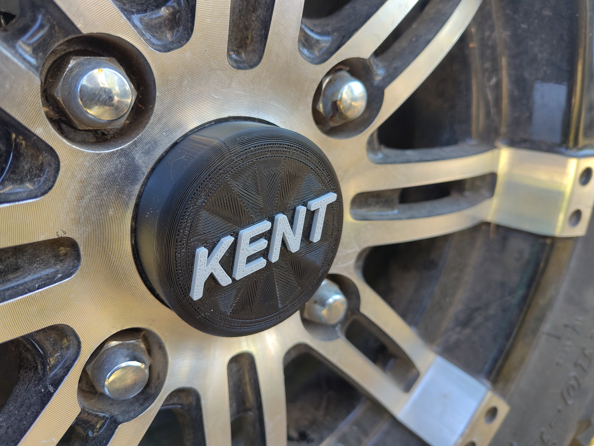Plain hubcap 64/60 cfmoto with horizontal springs
