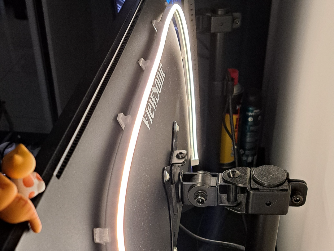 Behind monitor LED clip - for flexible led strip