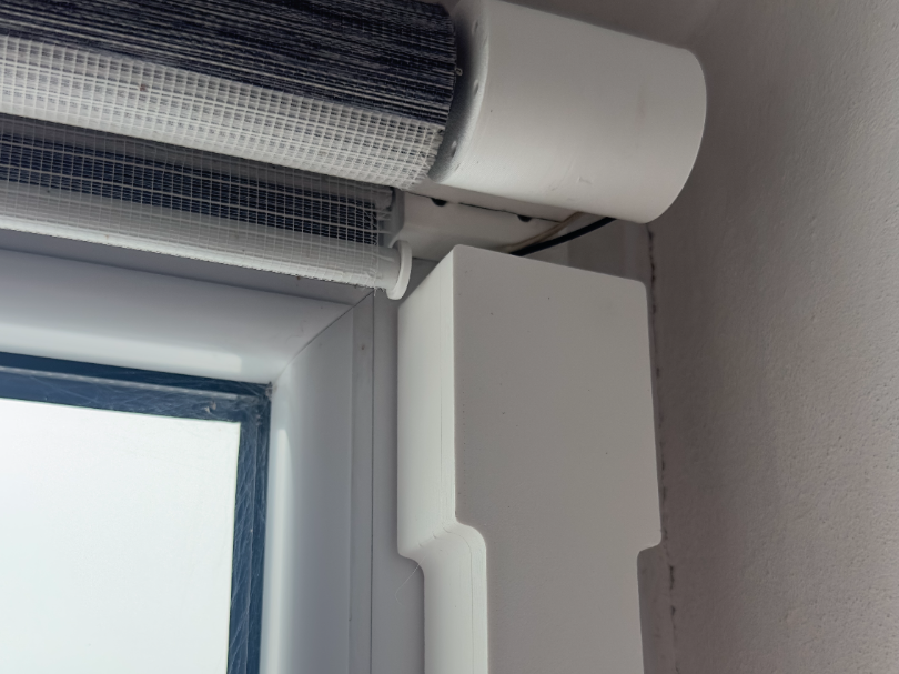 electric roller blind