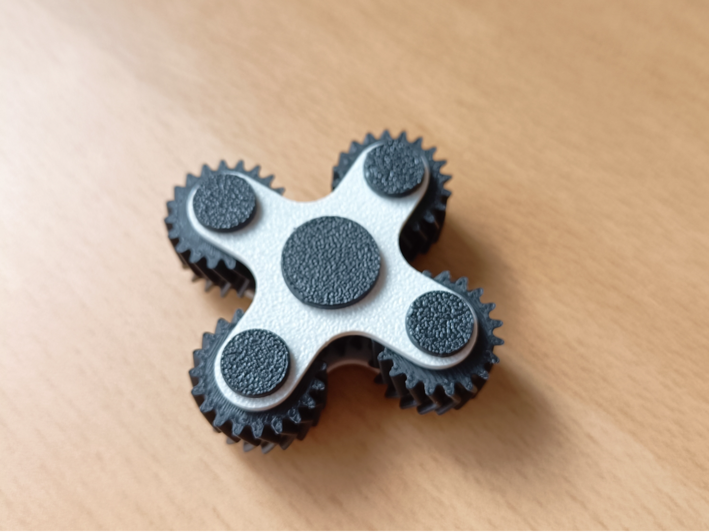 SPINNER ANTIESTRES DE CINCO ENGRANAJES