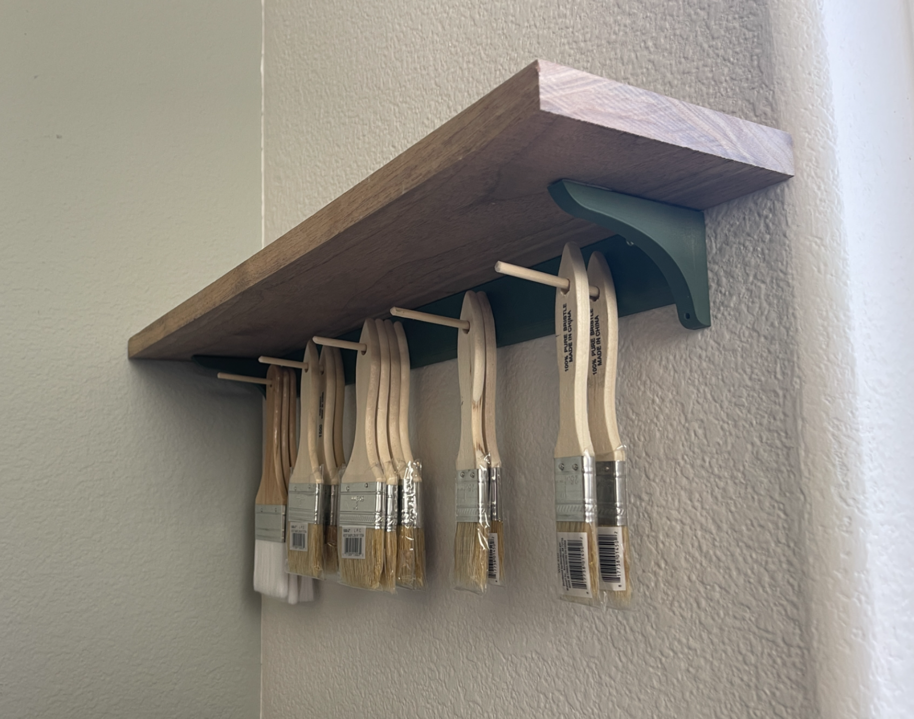 3D Printed Shelf Bracket with Paintbrush Holder