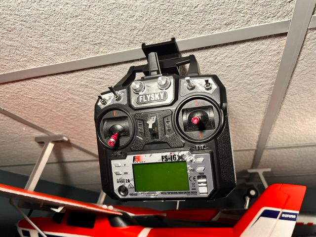 RC Remote Holder for Suspended Ceilings