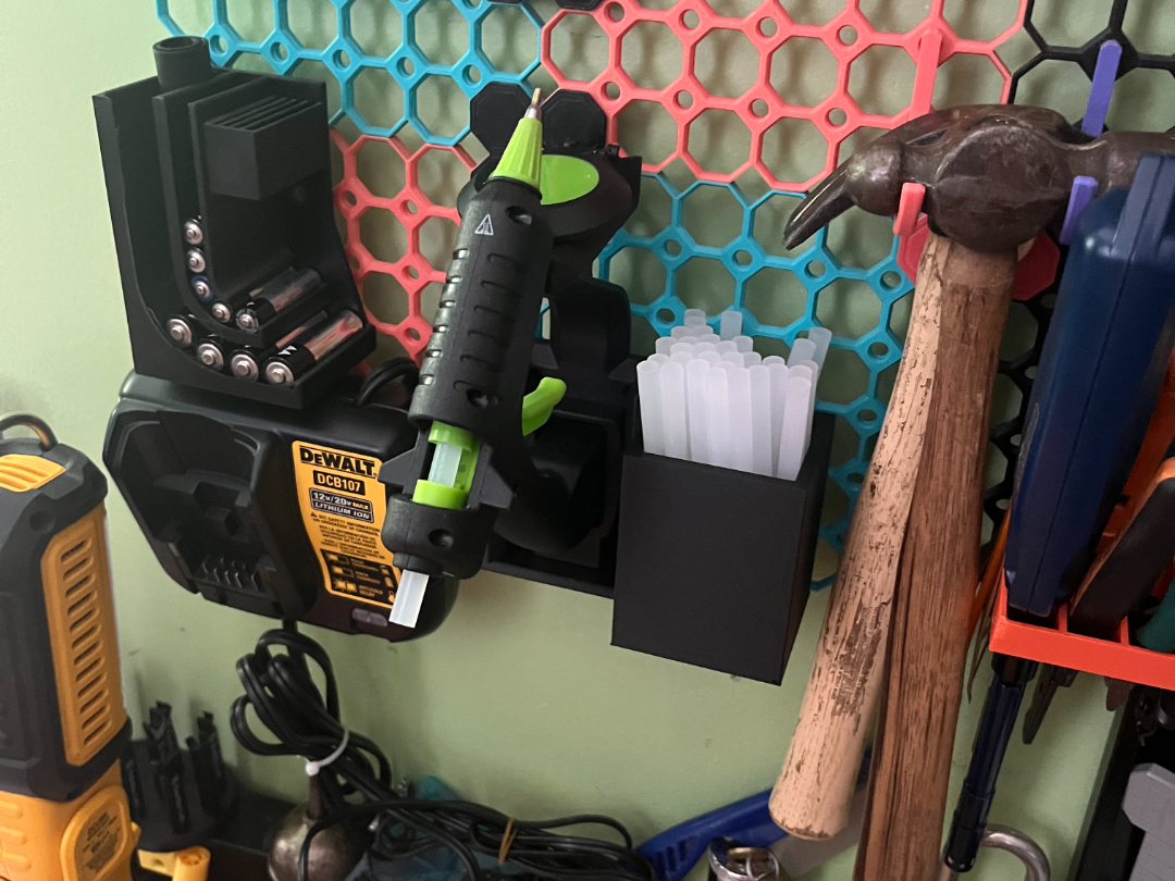 hotglue+hotglue gun holder mulitboard