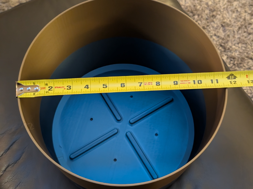 294mm Pot with drainage holes
