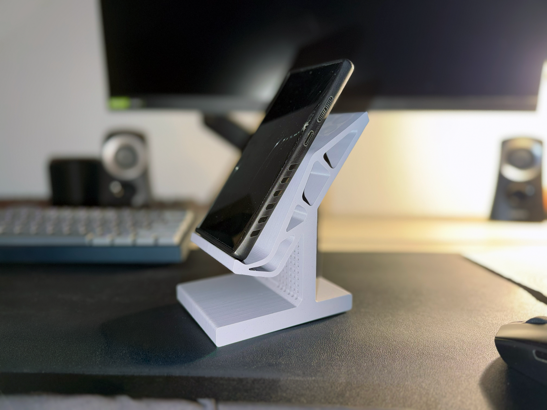 Brutalist phone and tablet stand