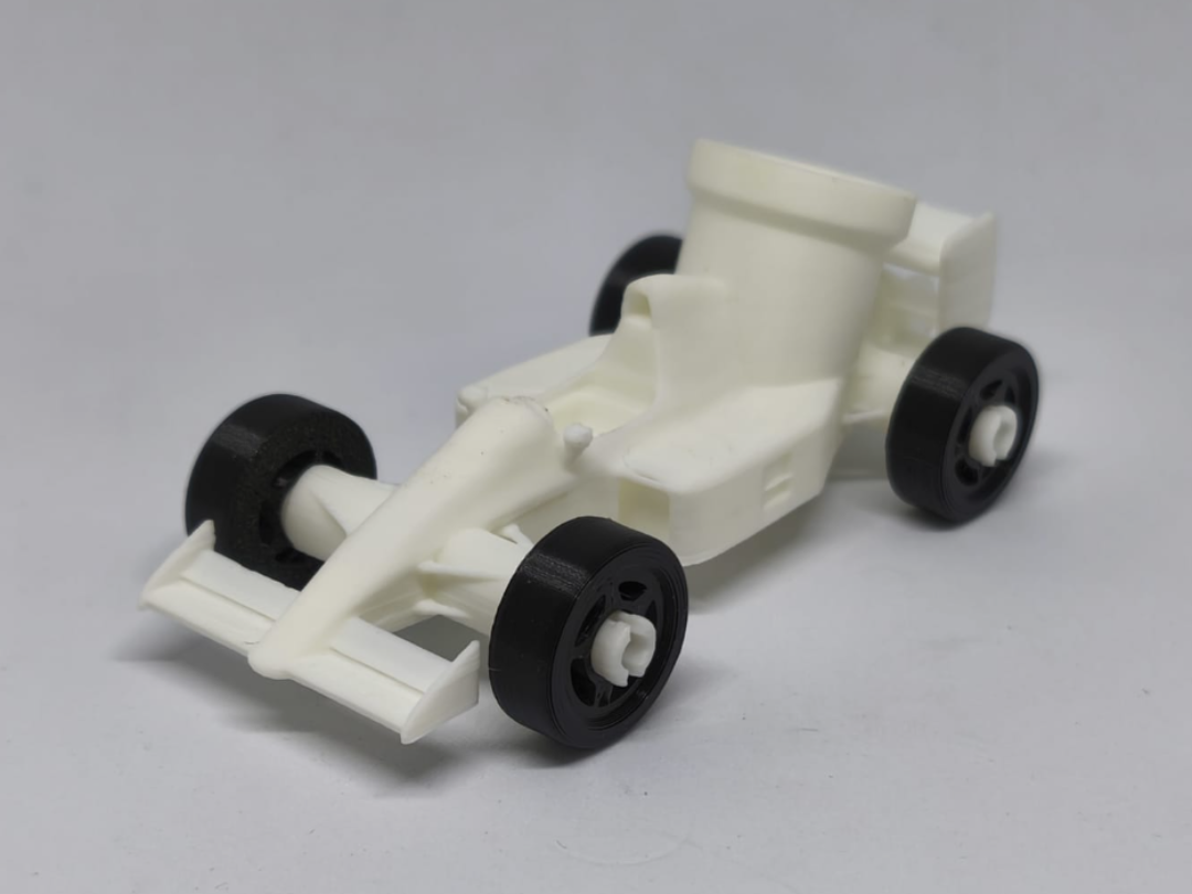 Classic F1 Ballon-Powered Car