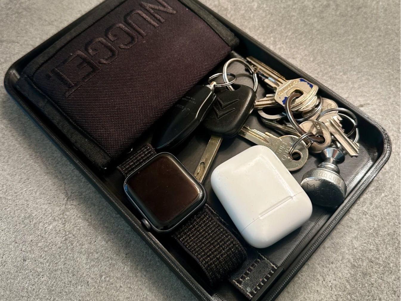 Rectangular key tray