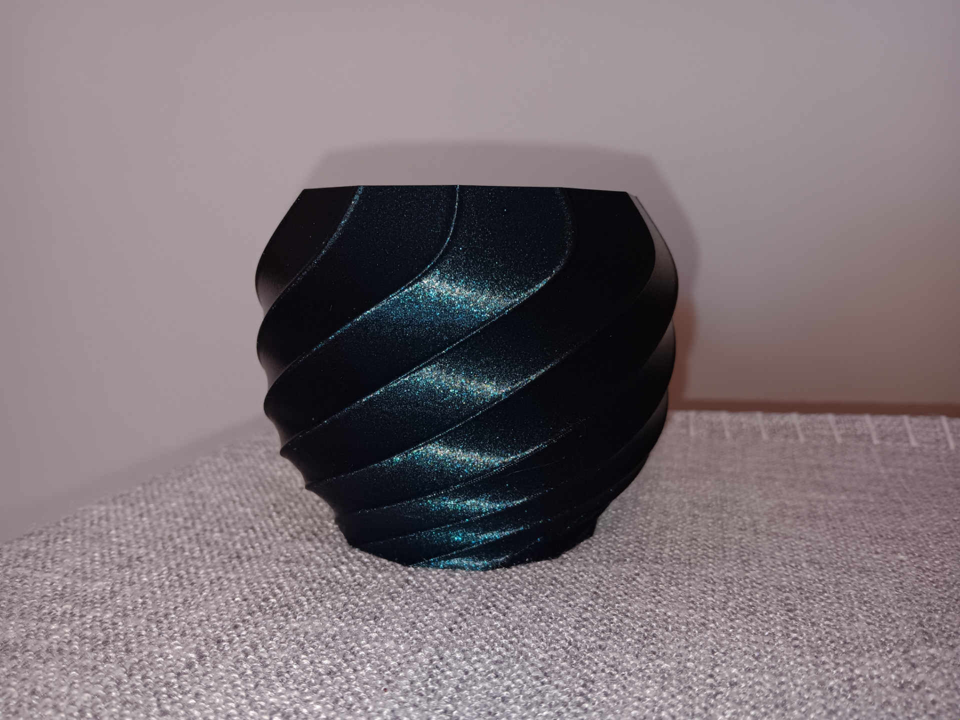 Swirl Pattern Plant Pot