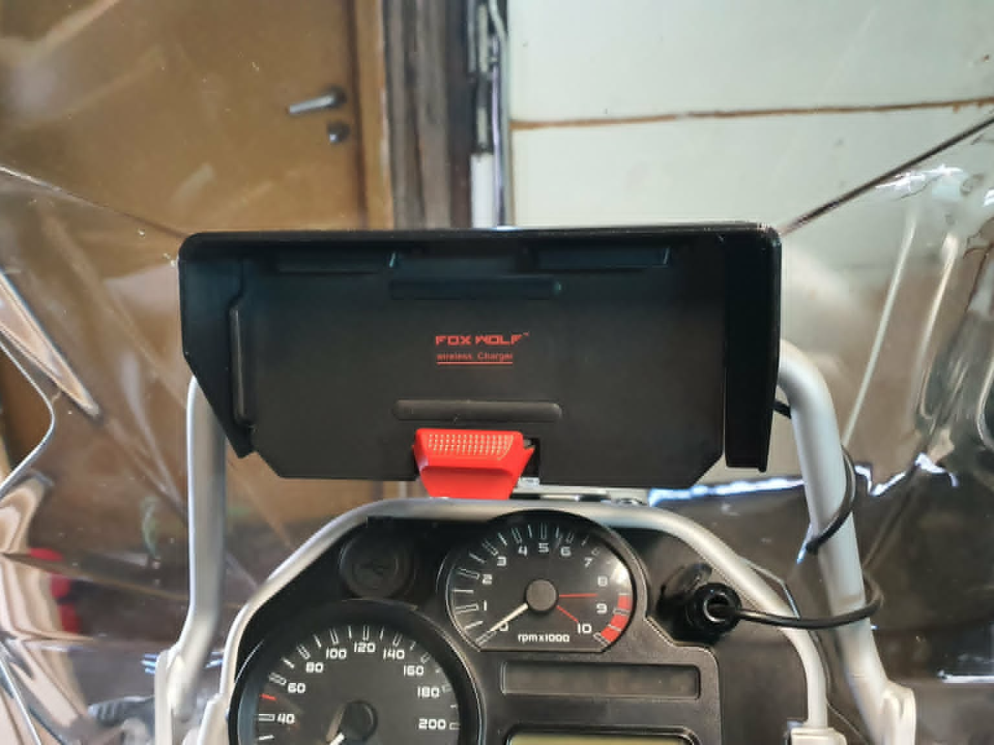 Fox Wolf wireless charger holder canopy