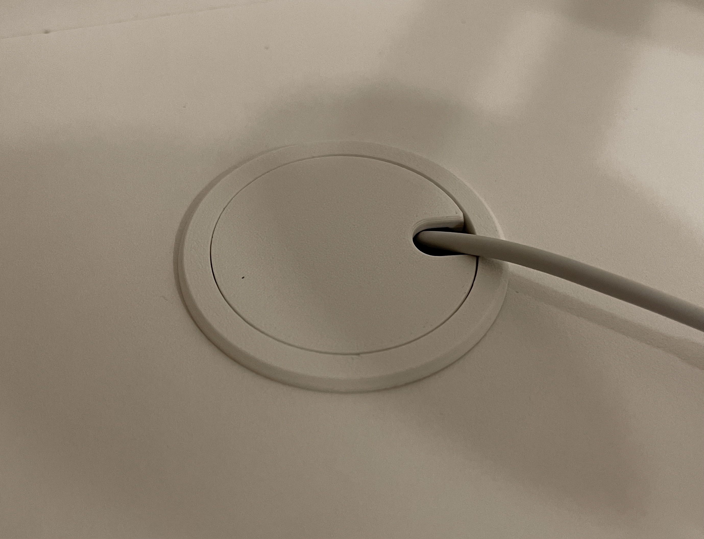 Desk cable routing grommet for 44mm hole