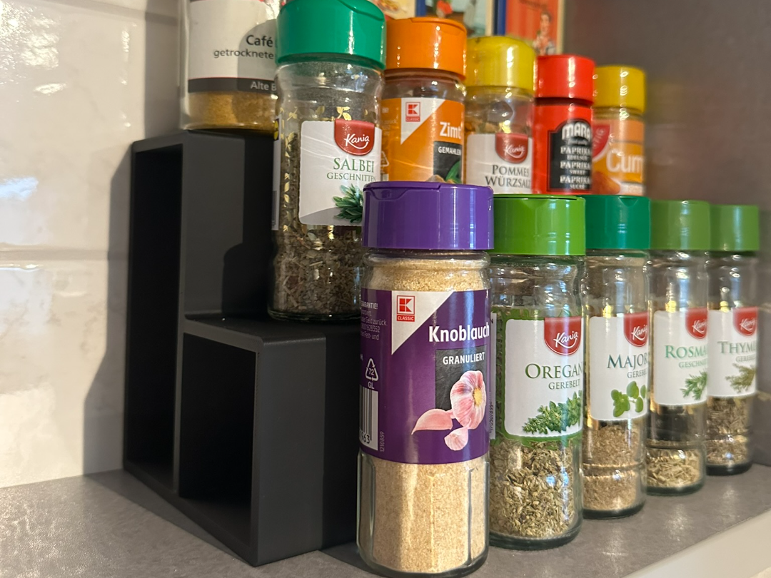 Stepped Spice Rack – Compact Kitchen Organizer