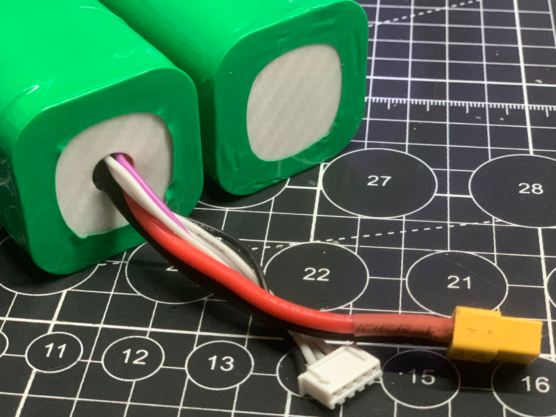 18650 and 21700 LiIon Li-Ion DIY Battery Pack Ends