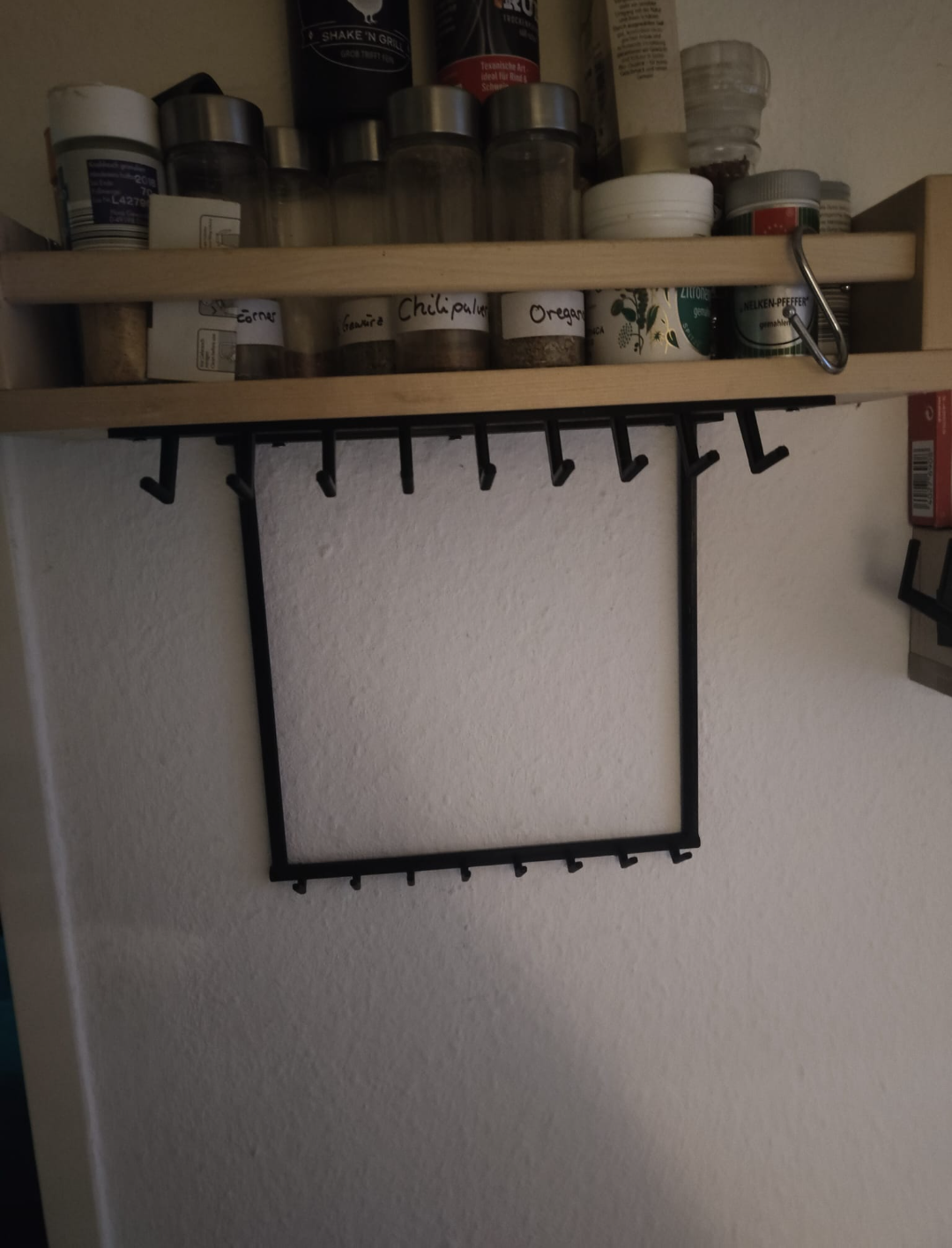 Under Cabinet Hanger for Kitchen Tools