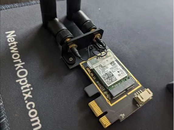 Slim PCIe WiFi card adapter