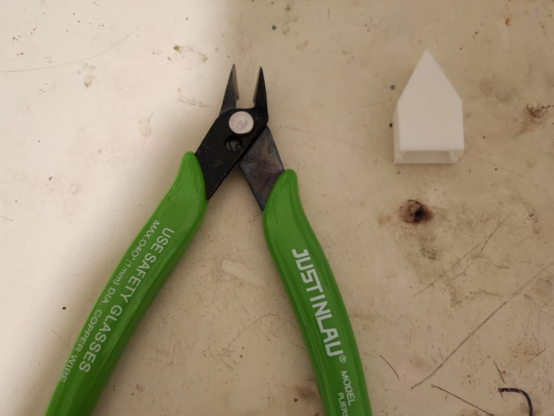 snips blade cover